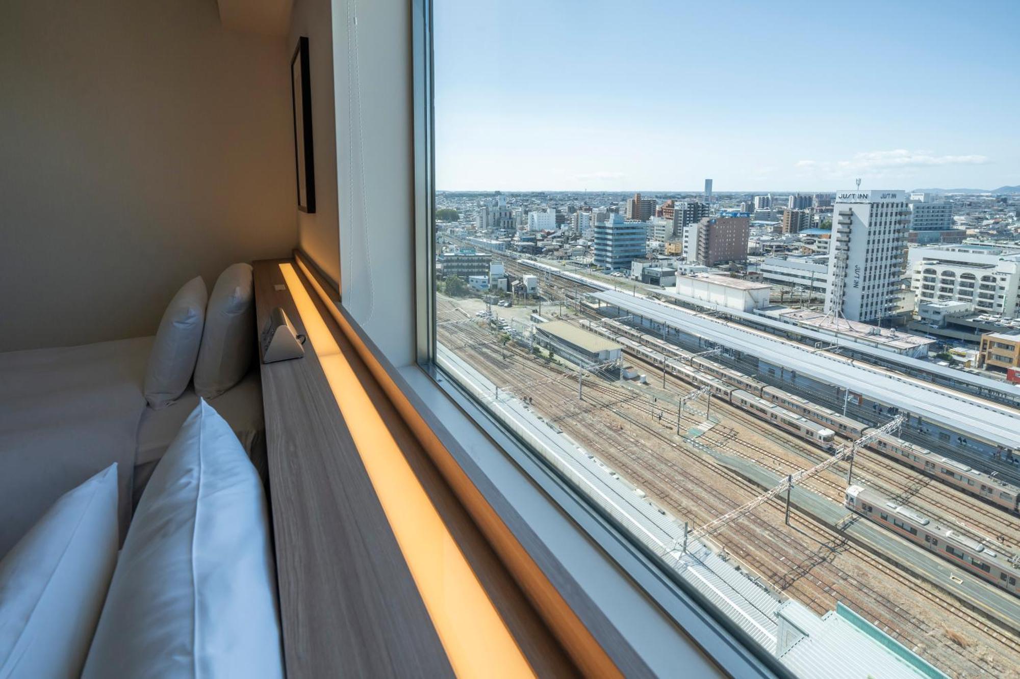 Hotel Associa Toyohashi Exterior photo View from a room
