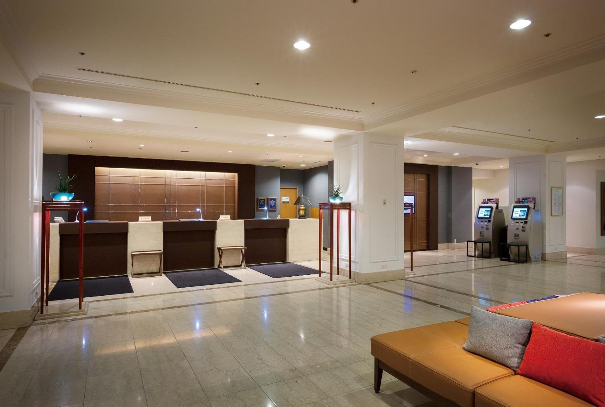 Hotel Associa Toyohashi Exterior photo The lobby of the hotel